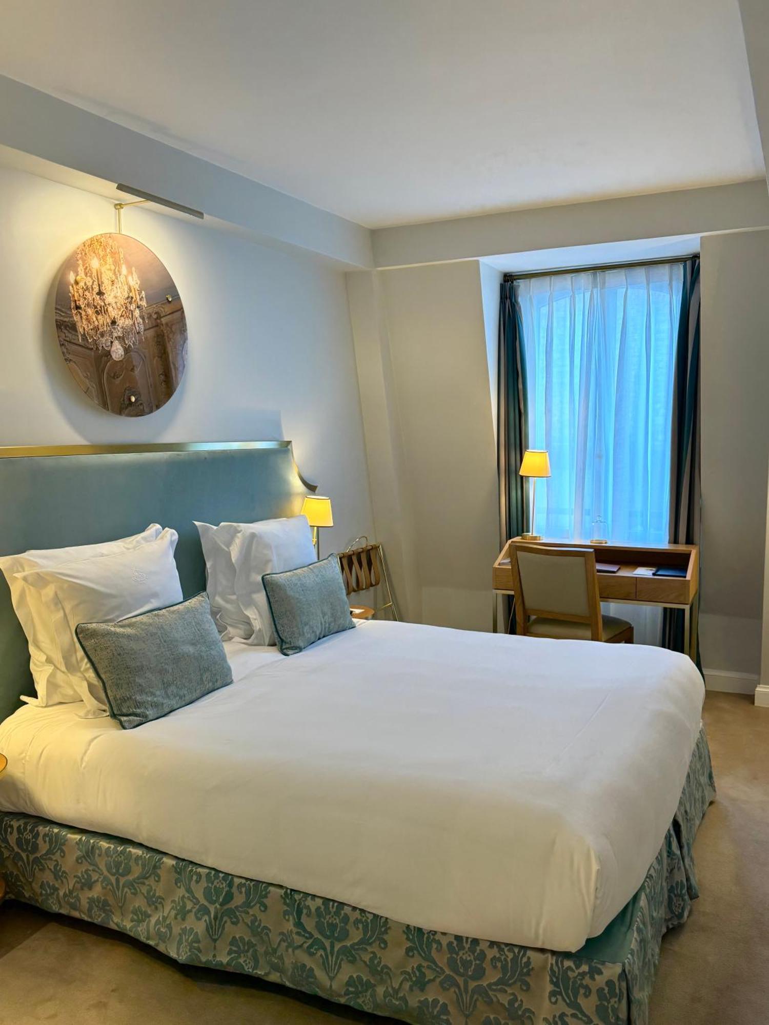 Hotel Alfred Sommier Paris Ngoại thất bức ảnh A room at the hotel